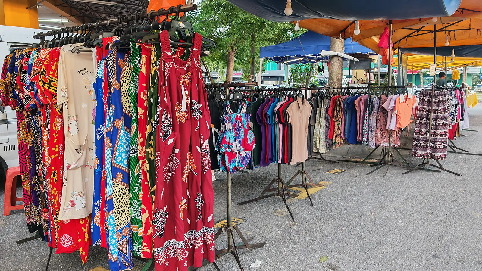 Batik Apparel Seller Wong Fook Chue